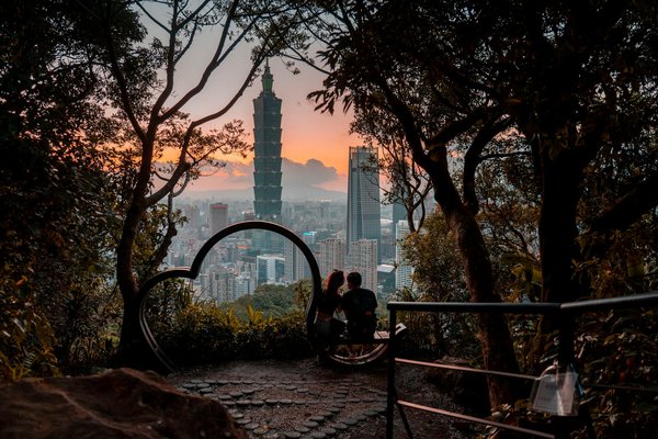 Quelles mesures les hôtels prennent-ils pour assurer la sécurité des clients ?